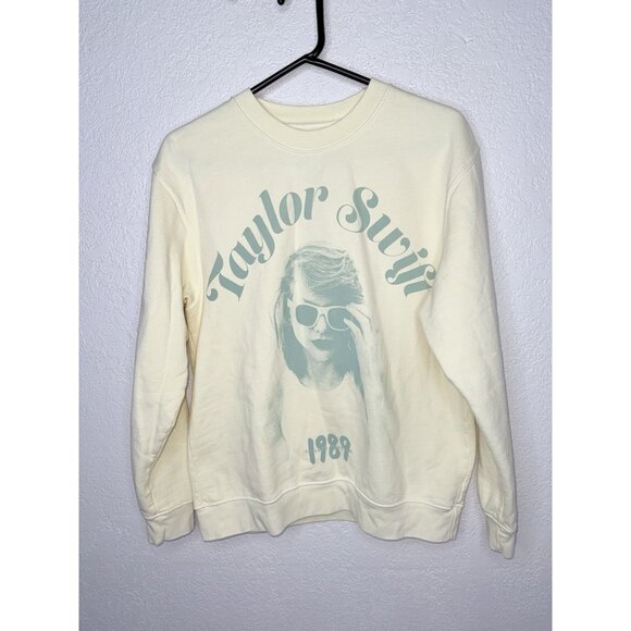 Taylor Swift 1989 Taylor’s Version Crewneck Sweatshirt Official Merch Medium 1C - Picture 1 of 4